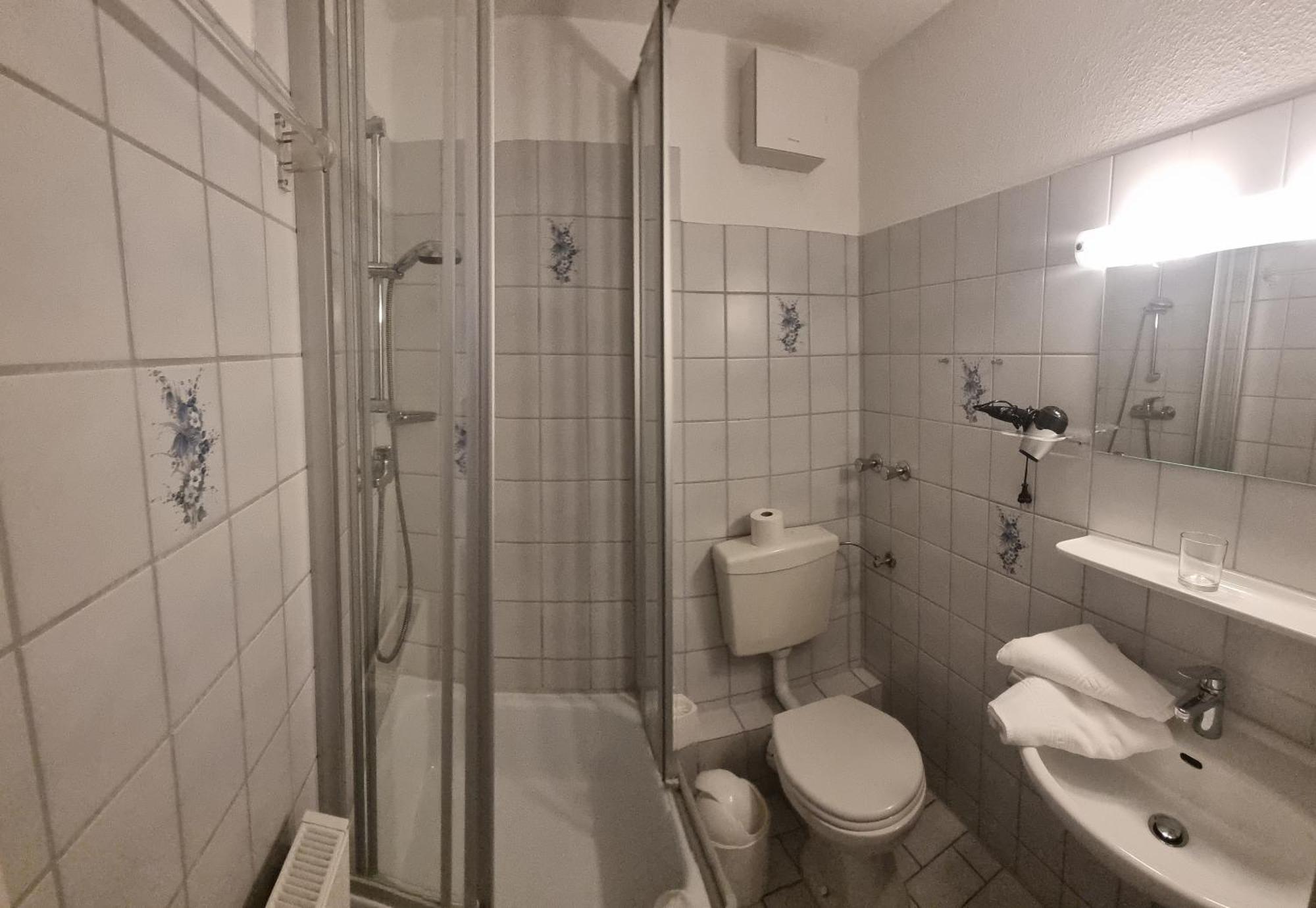 Hotel-Cafe-Lindow Wenningstedt-Braderup Exterior foto